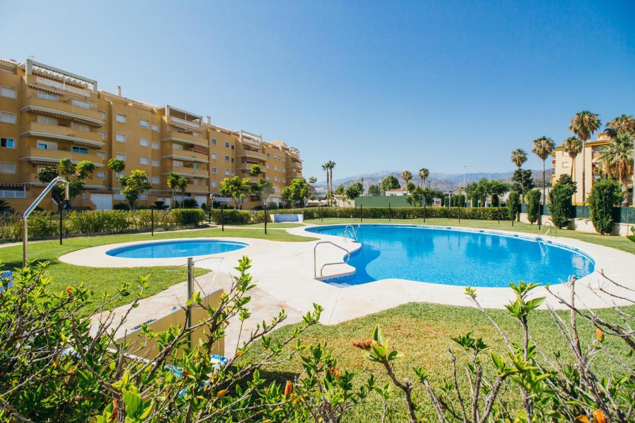 Espectacular Residencial En 2A Linea Piscina Tenis Algarrobo Costa Exterior photo